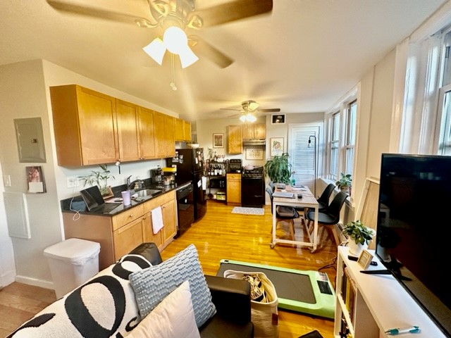 2 bed, 1 bath apartment for rent at 28 Fleet Unit 34F, North End — photo 2 of 12