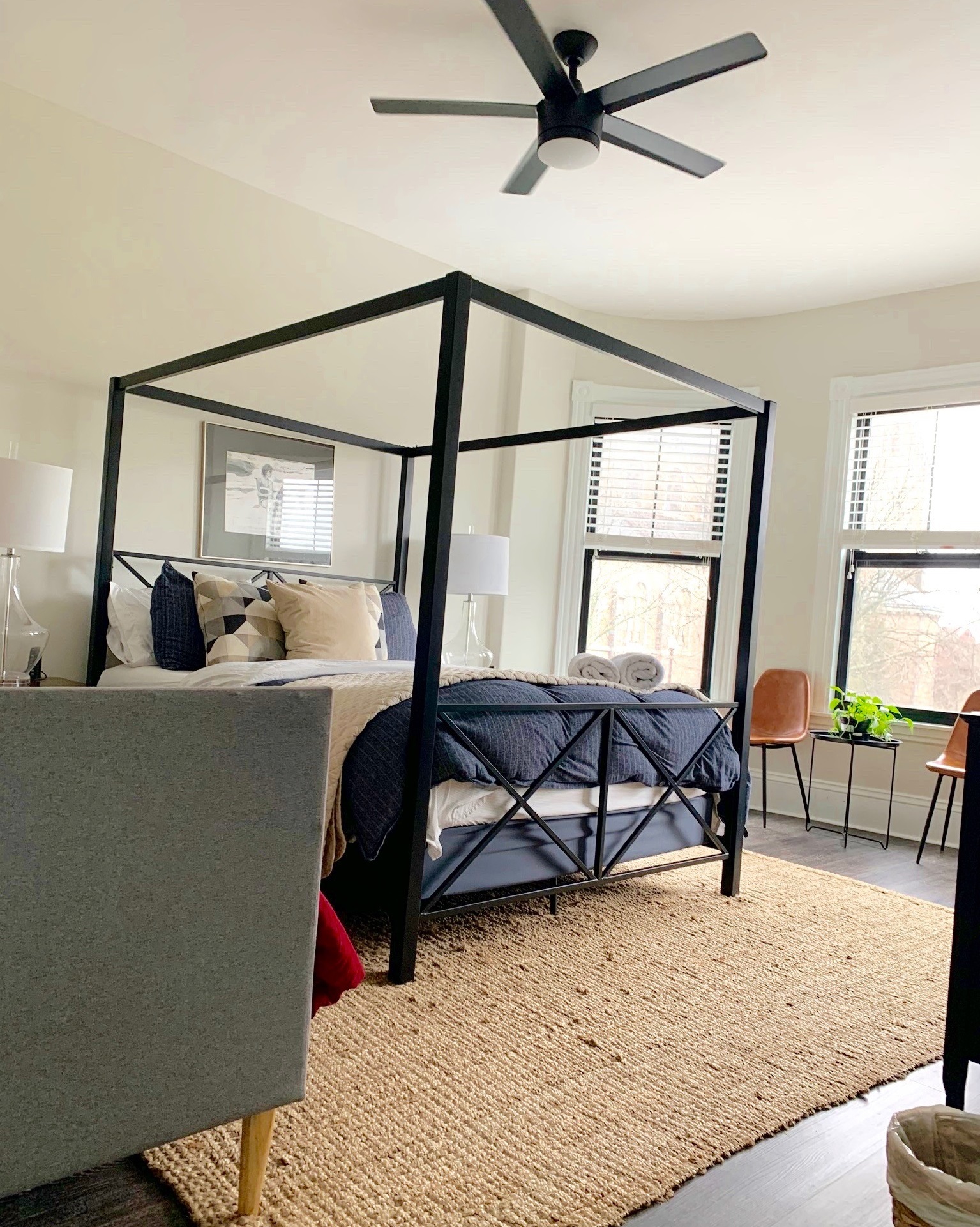 4 bed, 2 bath apartment for rent at 1520 Tremont St Unit 2, Mission Hill — photo 5 of 16