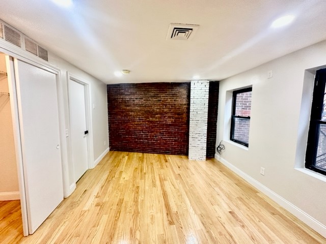 1 bed, 1 bath apartment for rent at 25 Fleet Unit 3, North End — photo 4 of 8