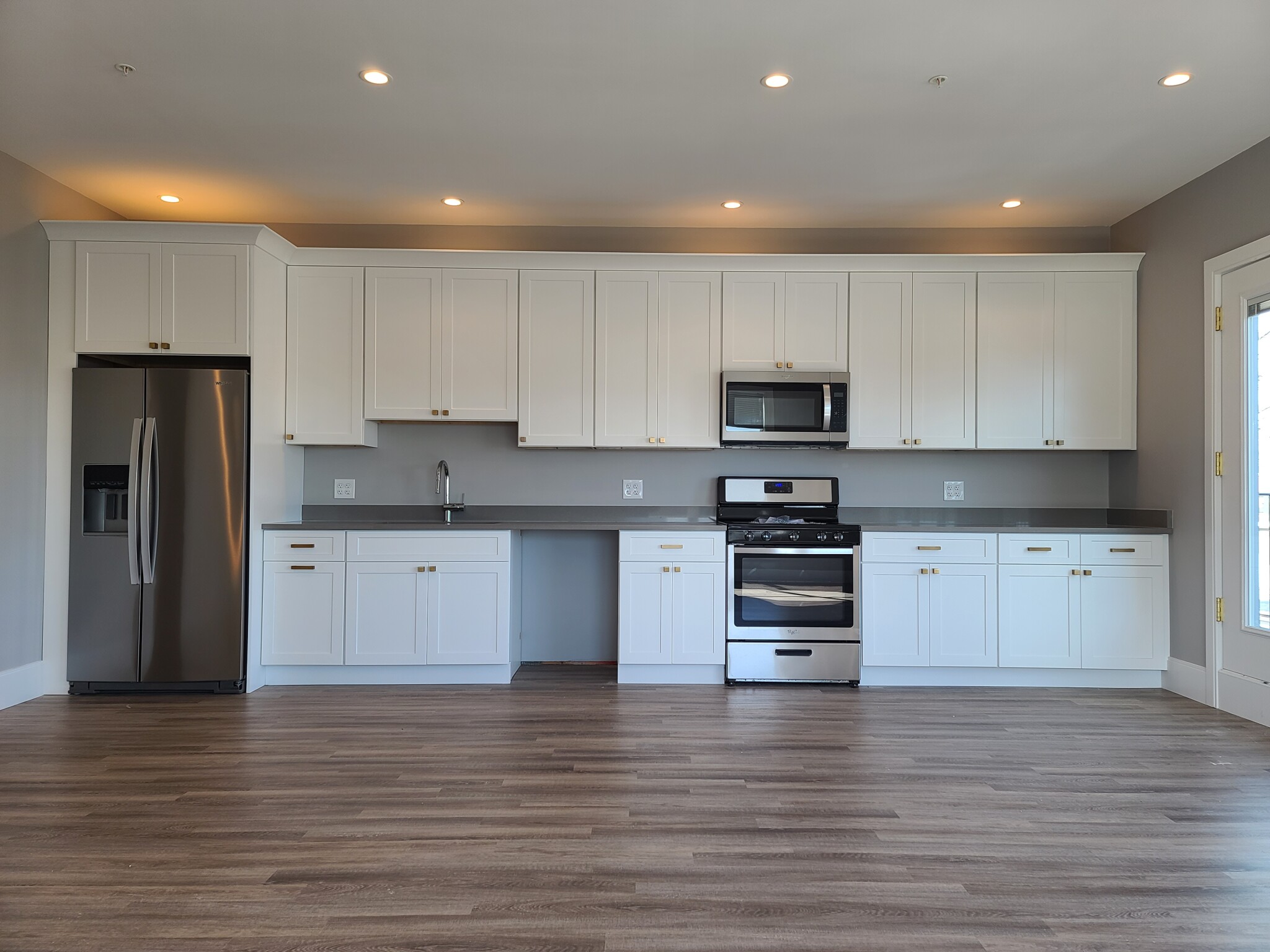 3 bed, 2 bath apartment for rent at 27 Vinton St Unit 3, South Boston — photo 4 of 33