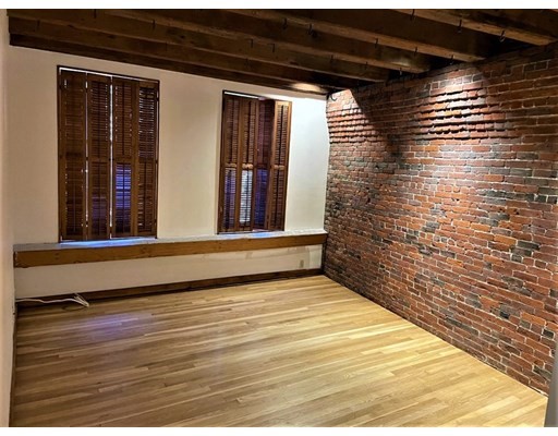 2 bed, 1 bath apartment for rent at 162 Commercial St Unit 2, Waterfront — photo 21 of 22