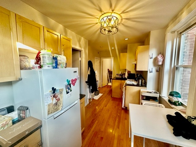 2 bed, 1 bath apartment for rent at 70 Joy Unit 8F, Beacon Hill — photo 4 of 13