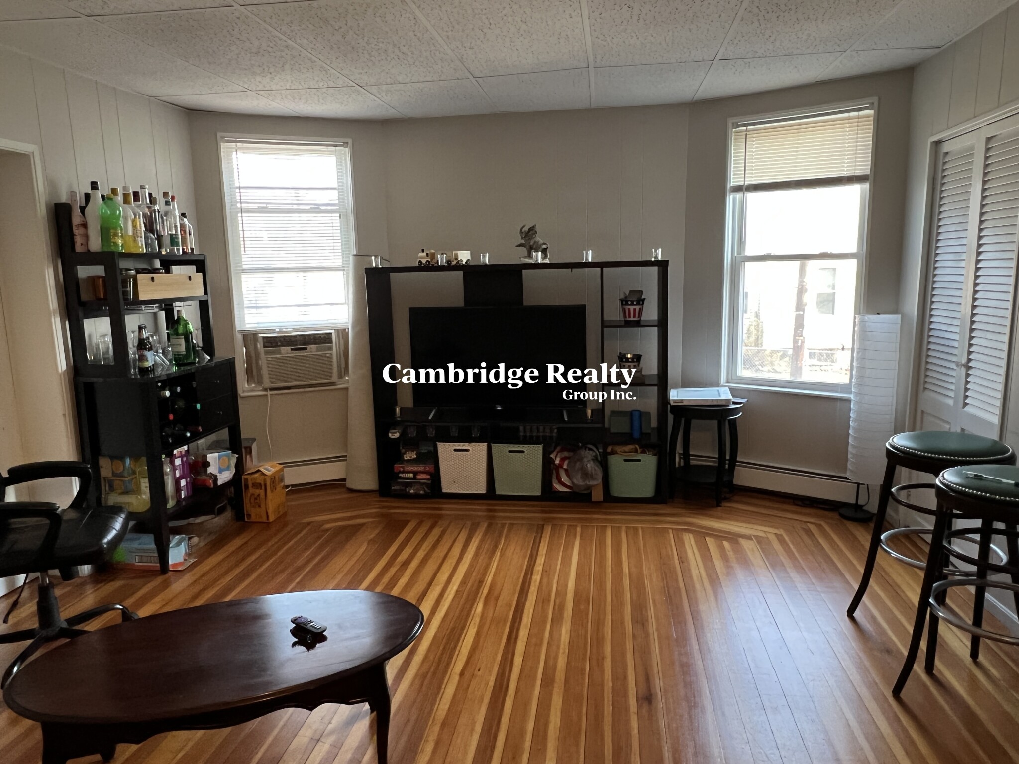 4 bed, 2 bath apartment for rent at 158 Holland St Unit 1T, Teele Square — photo 5 of 23