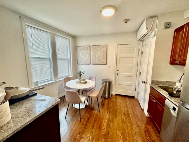 1 bed, 1 bath apartment for rent at 4 Garden Ct Unit 5, North End — photo 4 of 11