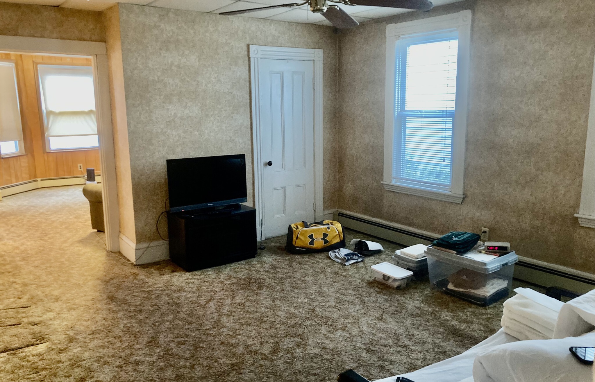 1 bed, 1 bath apartment for rent at 18 Rossmore St Unit 1, Ward Two — photo 4 of 7