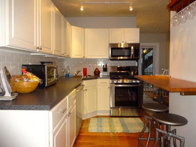 1 bed, 1 bath apartment for rent at 216 West 9th St Unit 1, South Boston — photo 4 of 11