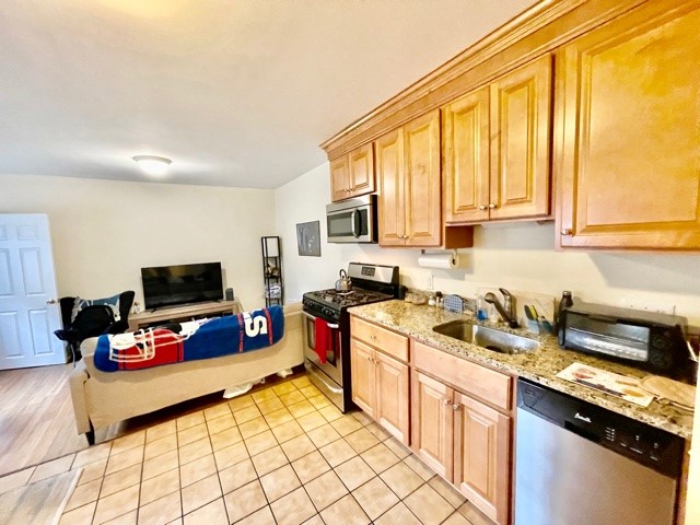 1 bed, 1 bath apartment for rent at 67 Salem St Unit 6, North End — photo 5 of 16