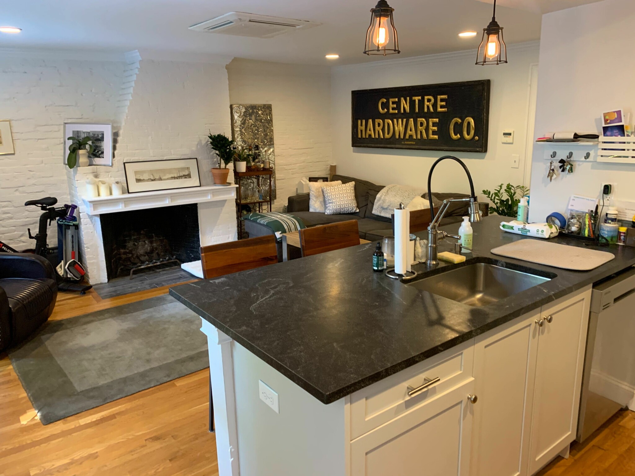 Studio bed, 1 bath apartment for rent at 13 Knox St Unit 3, Back Bay — photo 1 of 5