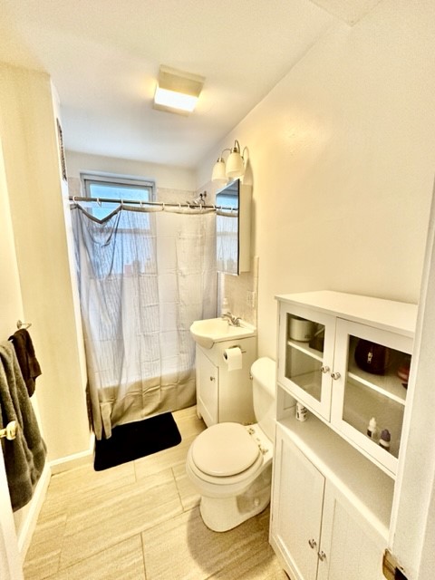2 split bed, 1 bath apartment for rent at 220 Hanover St Unit 5r, North End — photo 4 of 9