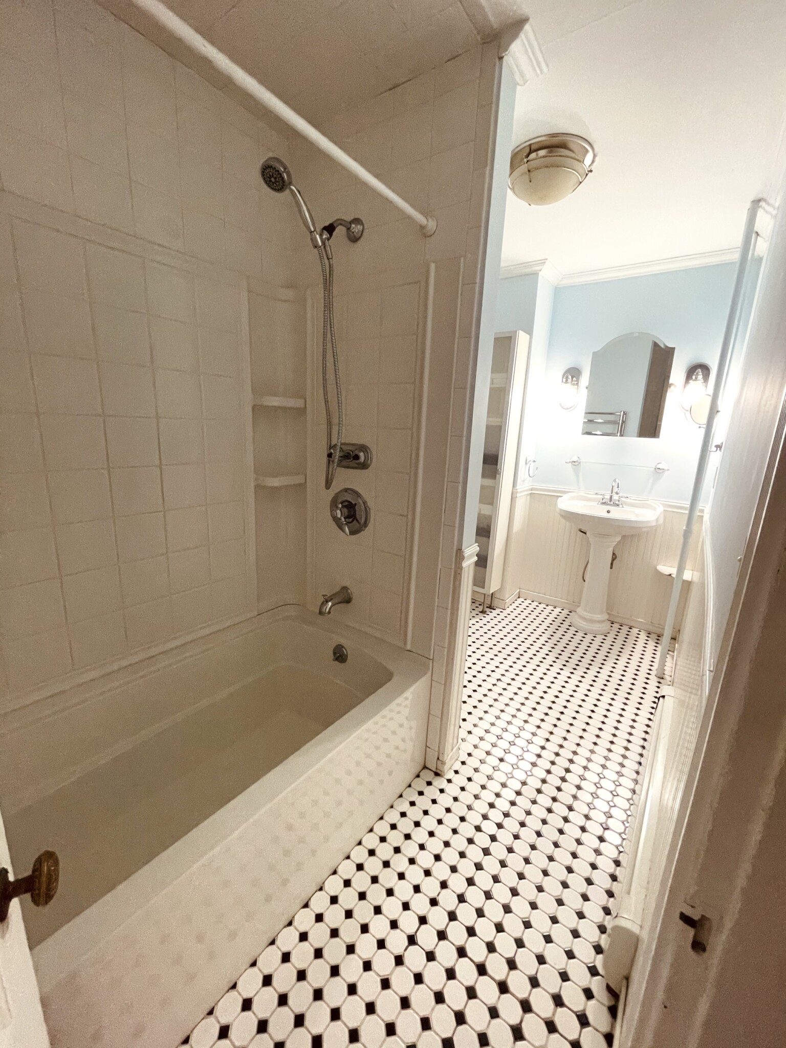 2 bed, 1 bath apartment for rent at 438 Meridian St Unit 1, East Boston — photo 5 of 11