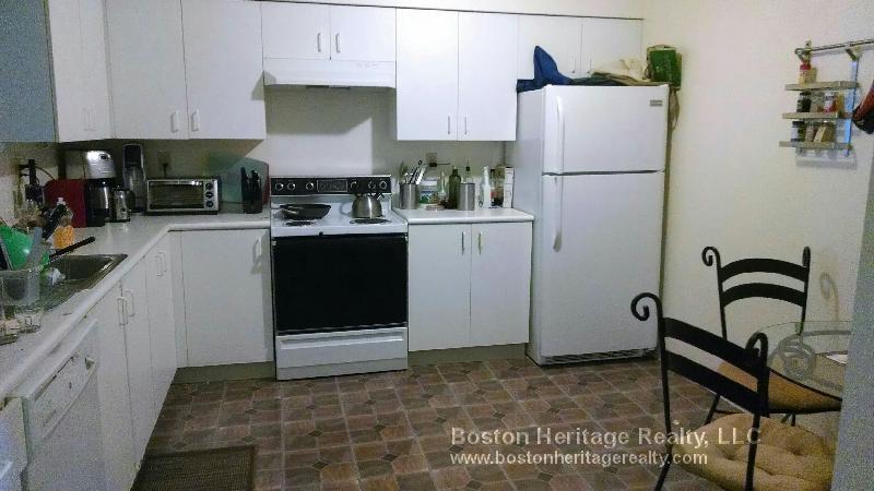 3 bed, 2 bath apartment for rent at 3 Douglass Park Unit 105, Fenway — photo 4 of 4