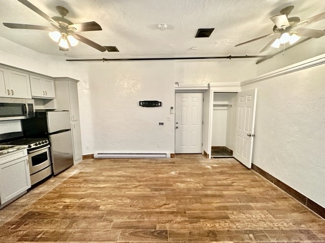 Studio bed, 1 bath apartment for rent at 223 Endicott St Unit 3B, North End — photo 4 of 14
