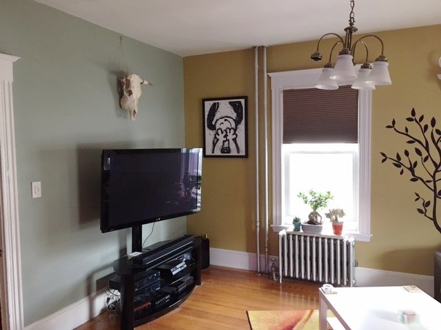 2 bed, 1 bath apartment for rent at 604 Main St Unit 2, Medford — photo 5 of 14