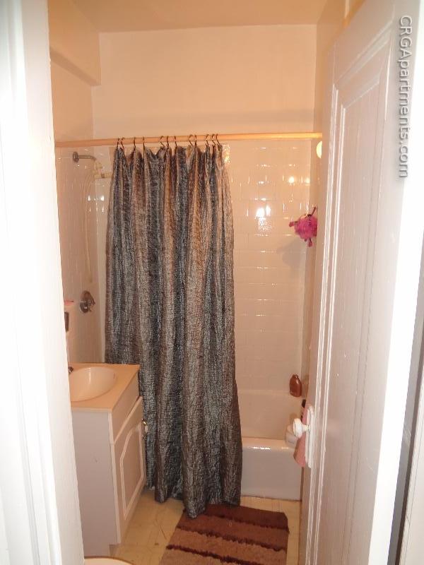 1 bed, 1 bath apartment for rent at 1622 Massachusetts Ave Unit 1*, Neighborhood Nine — photo 4 of 6