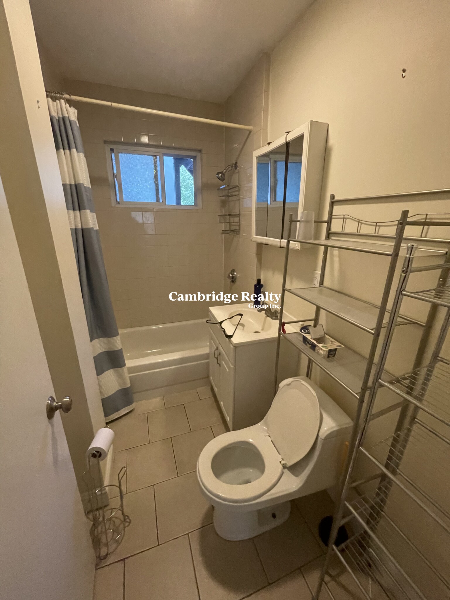 2 bed, 1 bath apartment for rent at 132 Oxford St Unit 2, Porter Square — photo 6 of 10
