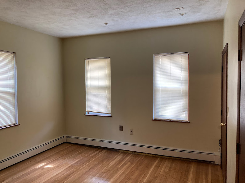 3 bed, 1 bath apartment for rent at 320 Granite St Unit 1, Quincy — photo 4 of 13