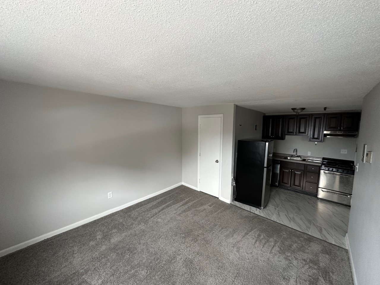 Studio bed, 1 bath apartment for rent at 231 Harrison Ave Unit 4, Chinatown — photo 4 of 7