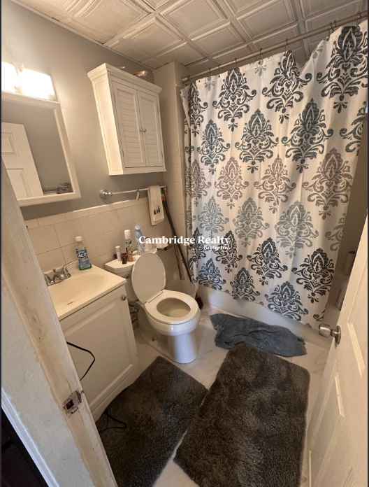 1 bed, 1 bath apartment for rent at 20 Linden St Unit 1, Ward Two — photo 4 of 7