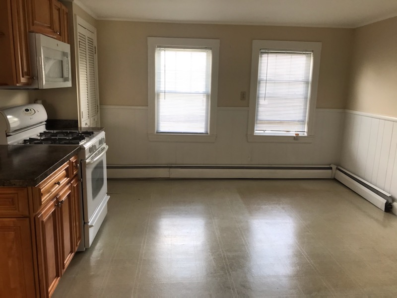 1 bed, 1 bath apartment for rent at 39 Dunlap St Unit 3, Salem — photo 4 of 10