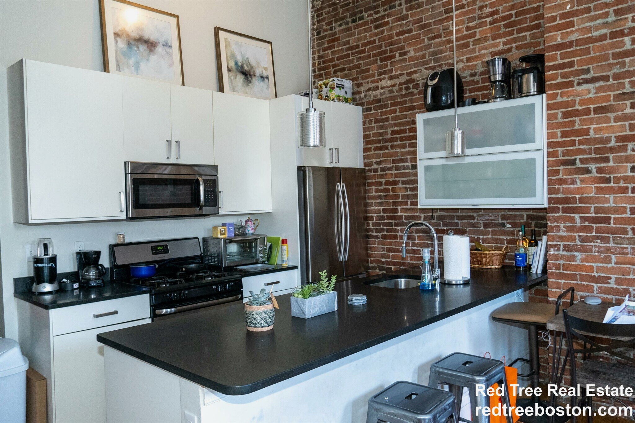 656 Massachusetts Ave, South End