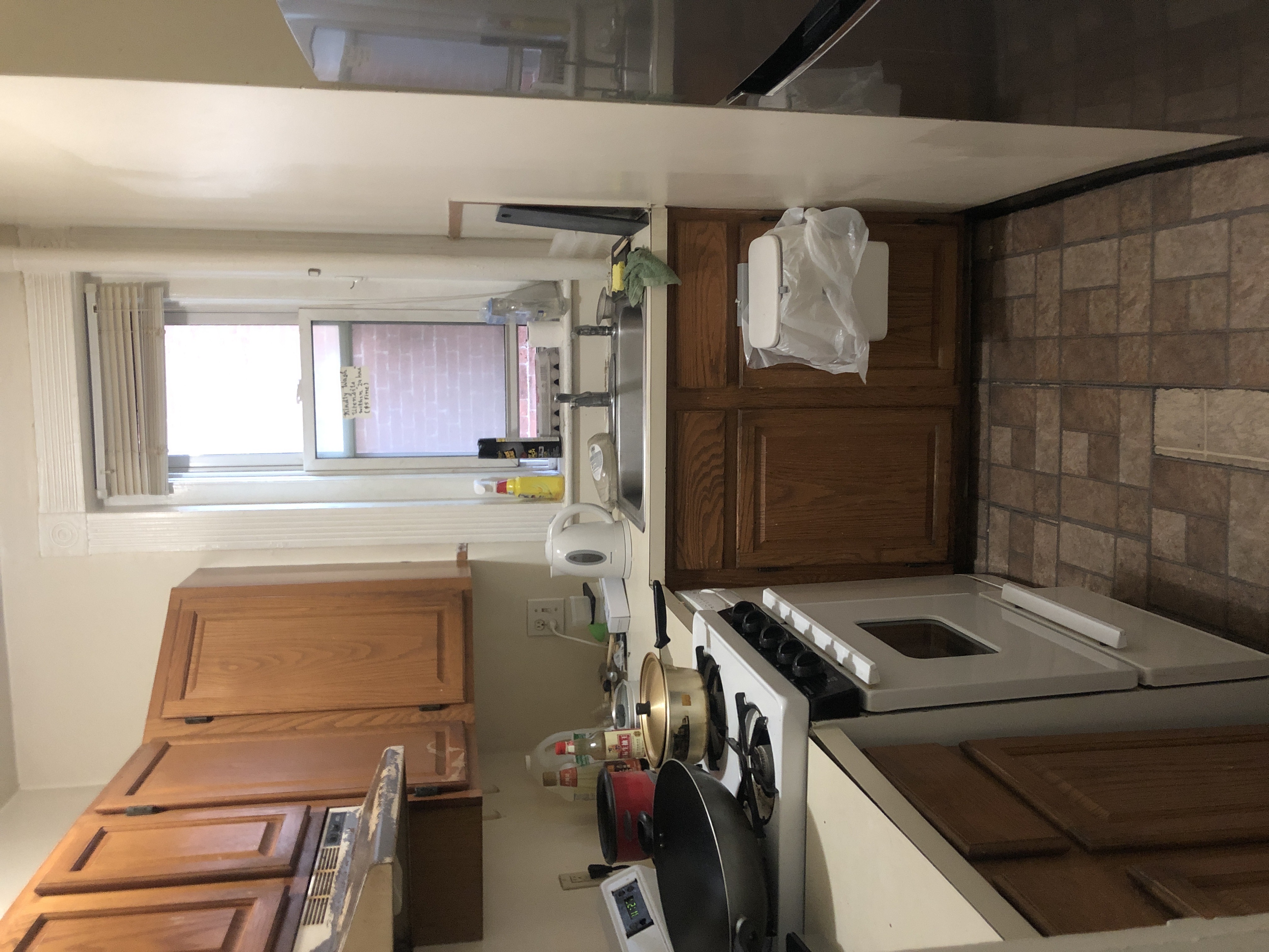 2 split bed, 1 bath apartment for rent at 462 Park Dr Unit 6, Fenway — photo 4 of 6
