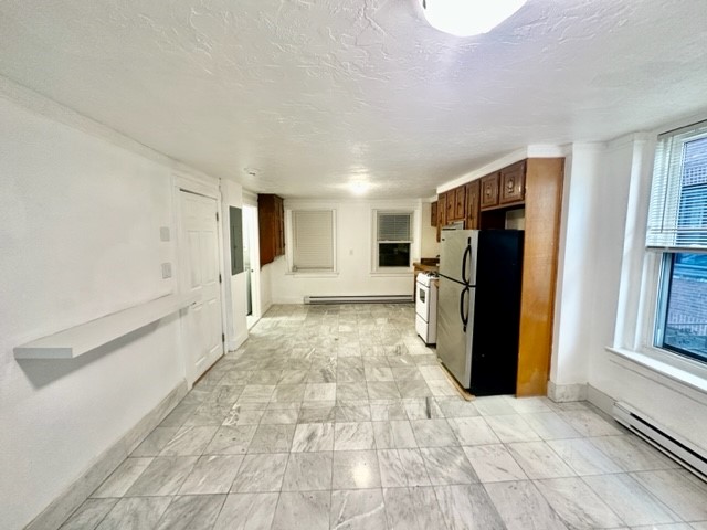 2 bed, 1 bath apartment for rent at 288 Hanover St Unit 2, North End — photo 4 of 12