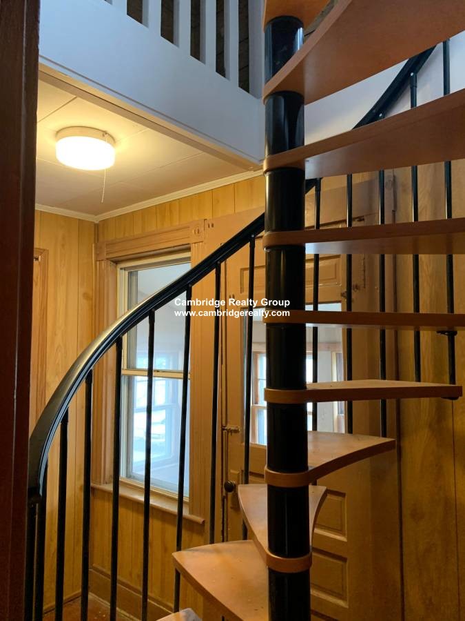 4 bed, 2 bath apartment for rent at 11 Eliot St Unit 2, Spring Hill — photo 4 of 18