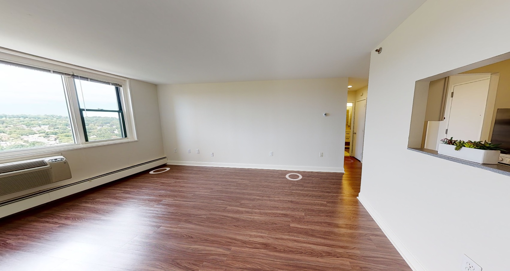 1 bed, 1 bath apartment for rent at 700 Huron Ave Unit 06N, Strawberry Hill — photo 4 of 13