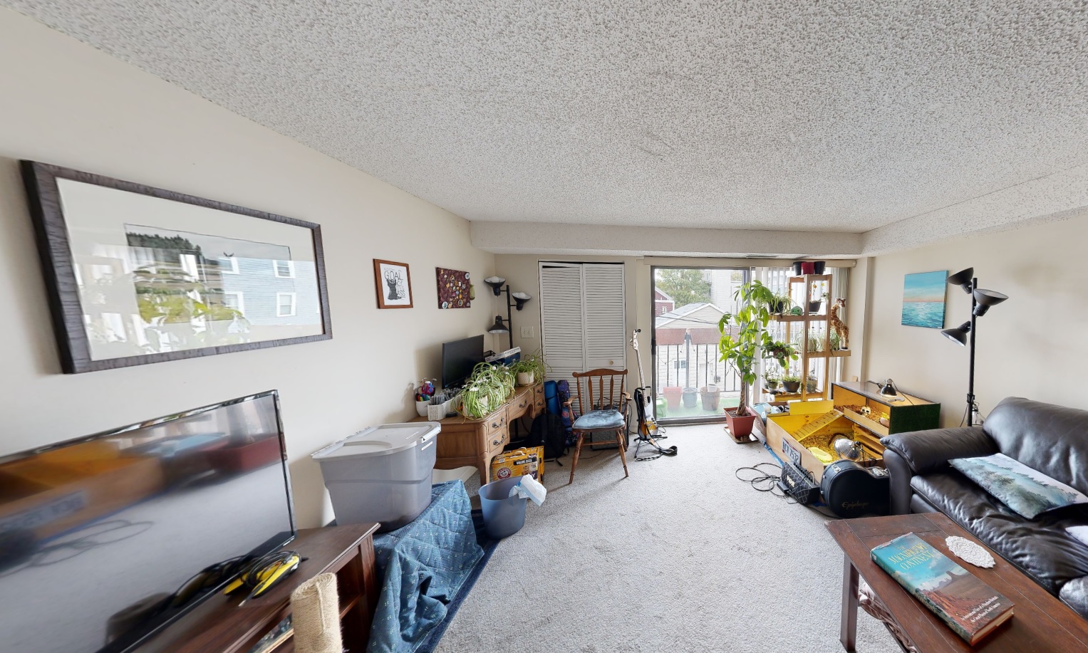 2 bed, 1.5 bath apartment for rent at 16 Elmer St Unit 302T, Riverside — photo 4 of 11