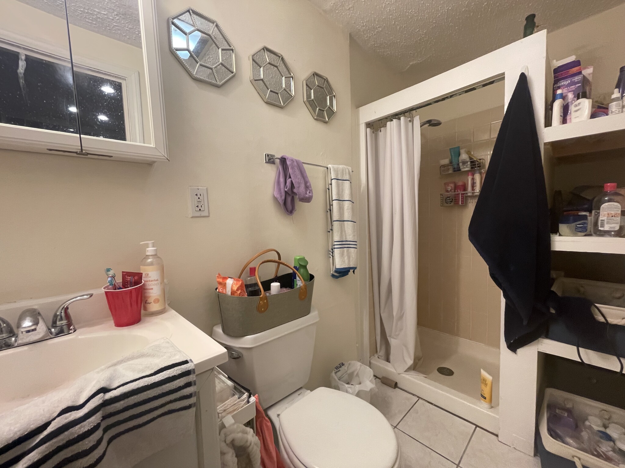 2 bed, 1 bath apartment for rent at 40 Anderson St Unit 1, Beacon Hill — photo 3 of 3