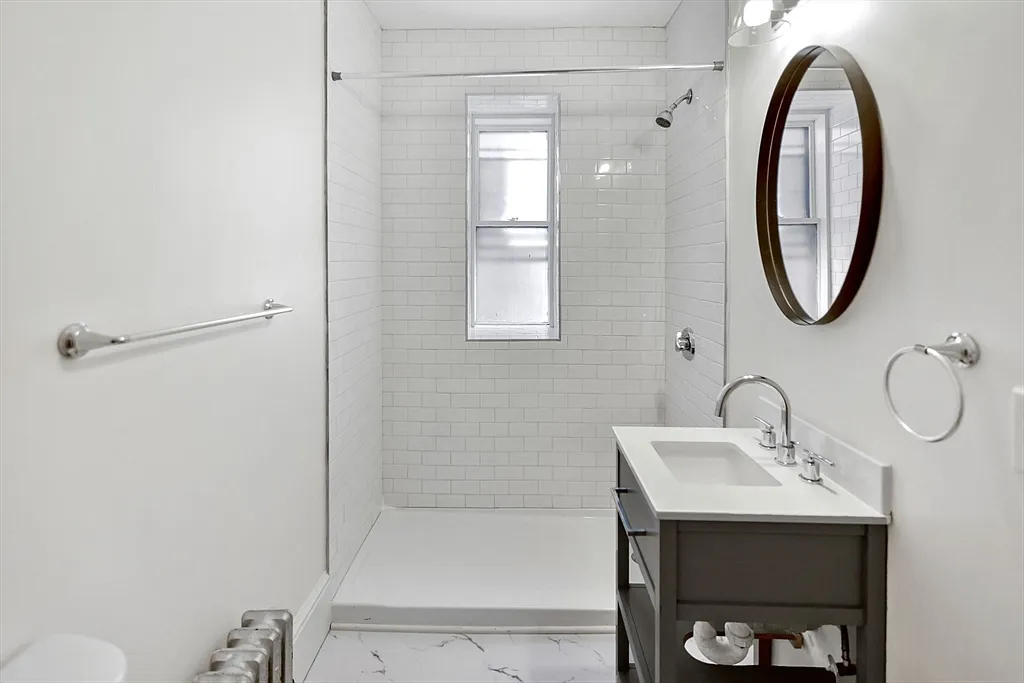 868 Huntington Ave, Coolidge Corner