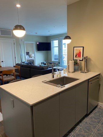 45 Burnett St, Jamaica Plain