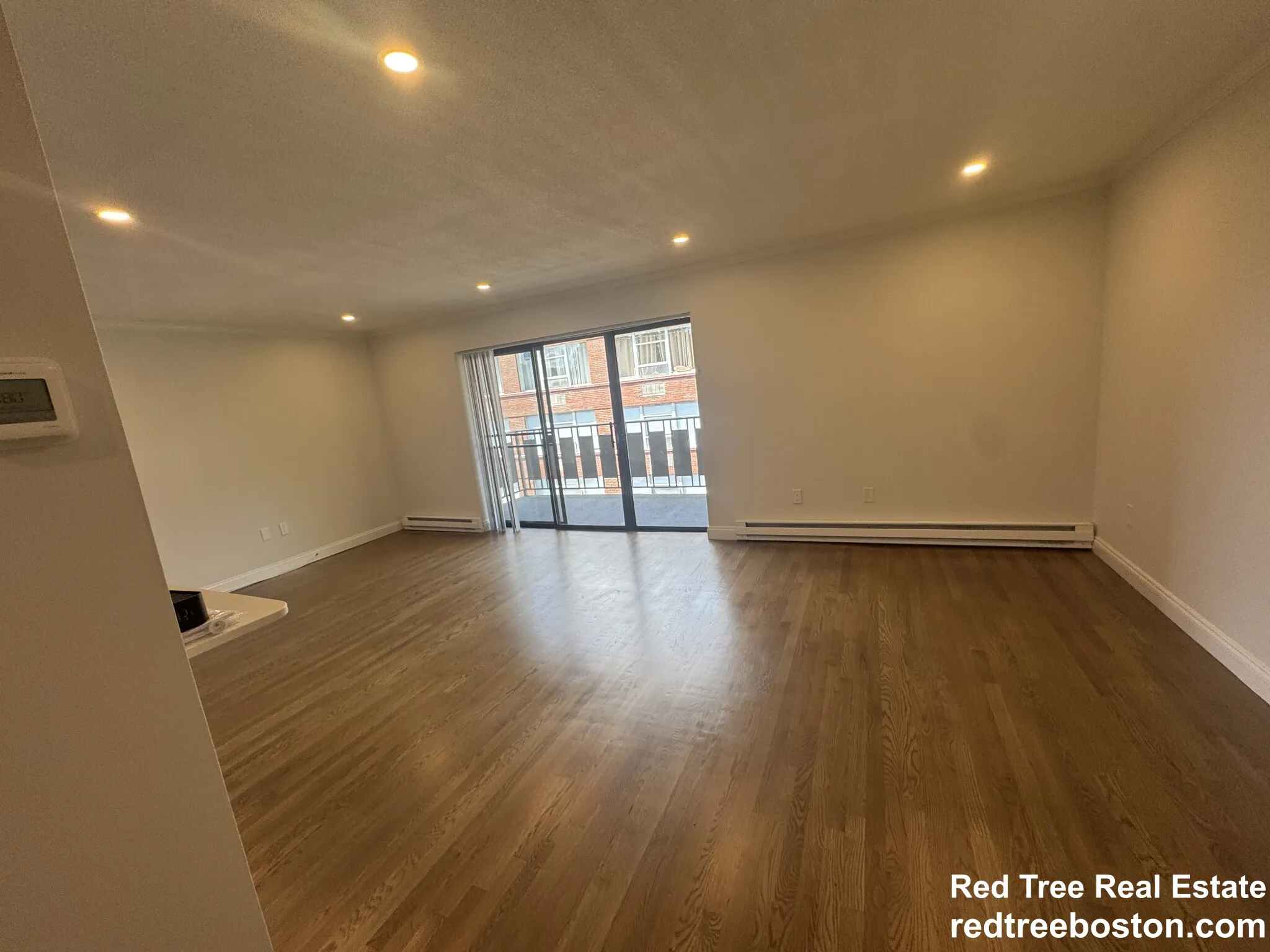 320 Hammond Pond Pkwa, Chestnut Hill