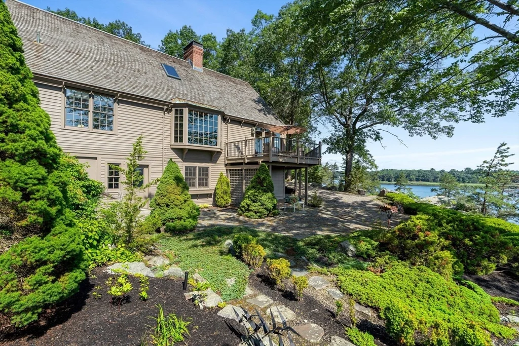 7 Pipers Quarry, Newburyport