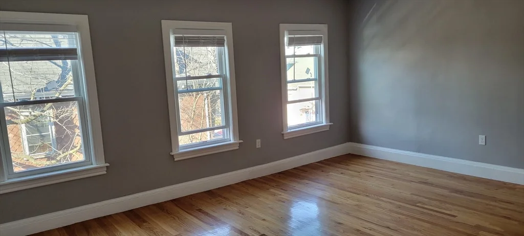 1 Mount Pleasant Pl, Roxbury