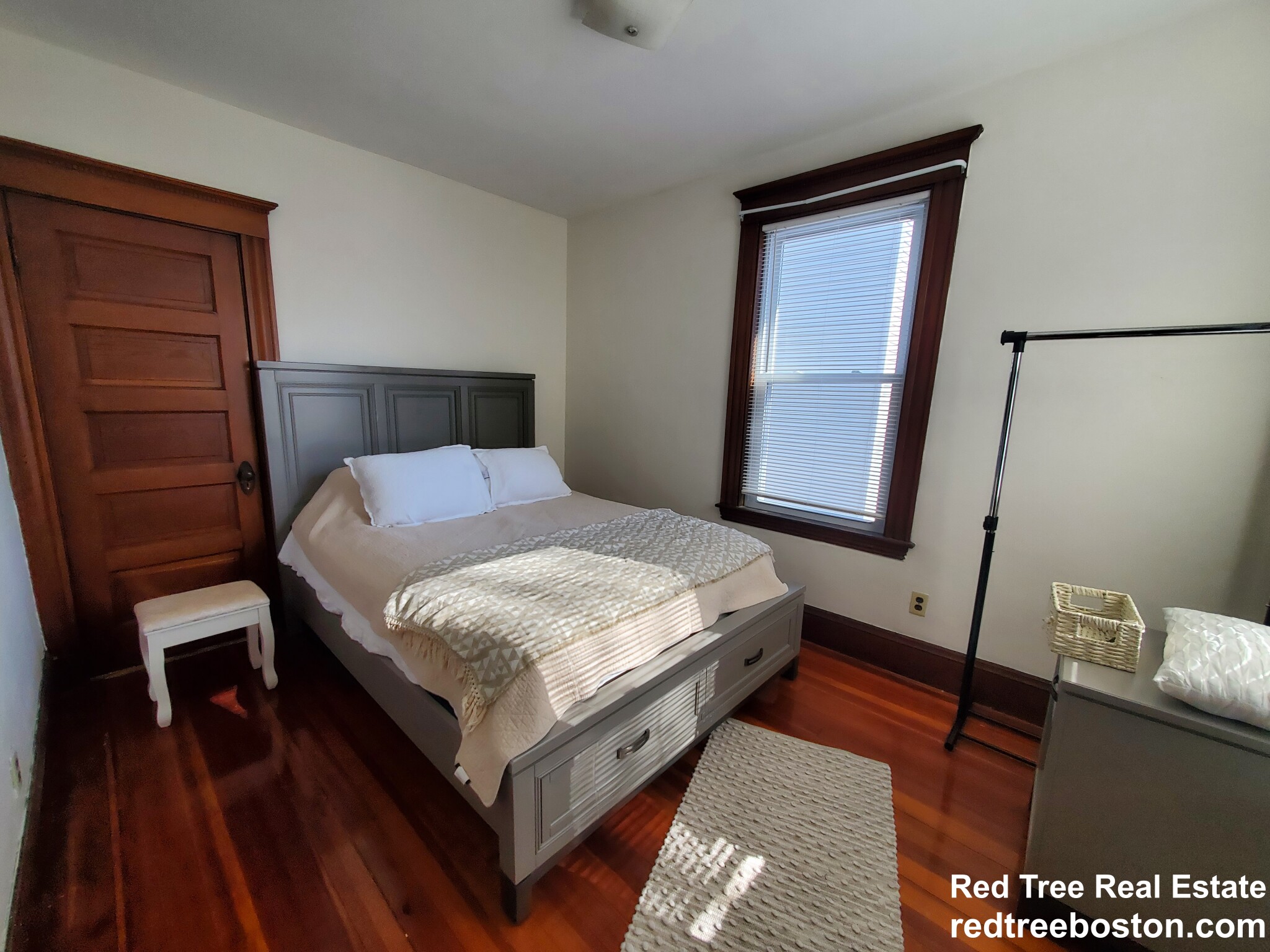 250 Belgrade Ave, Roslindale