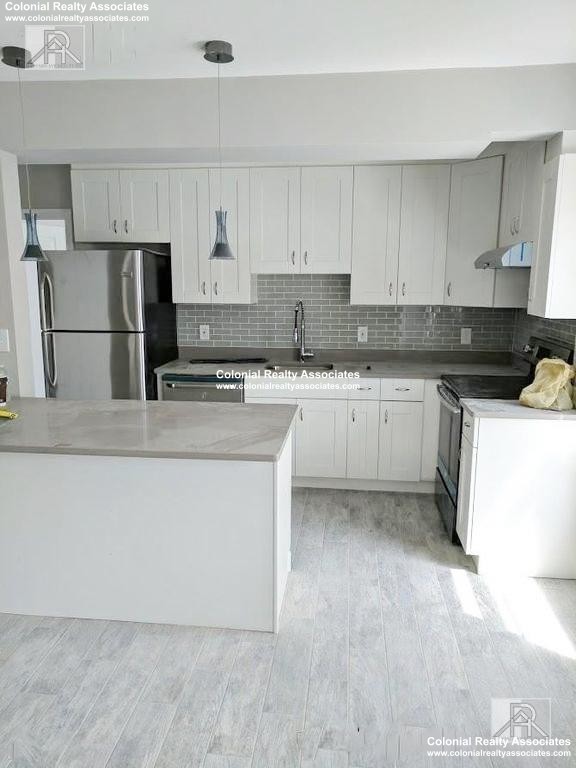 77 Linden St, Allston