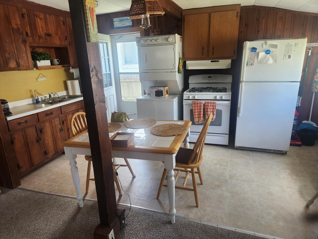 103 Foster Ave(winter), Ocean Bluff