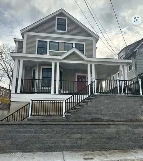 13 Greylock Rd, Allston