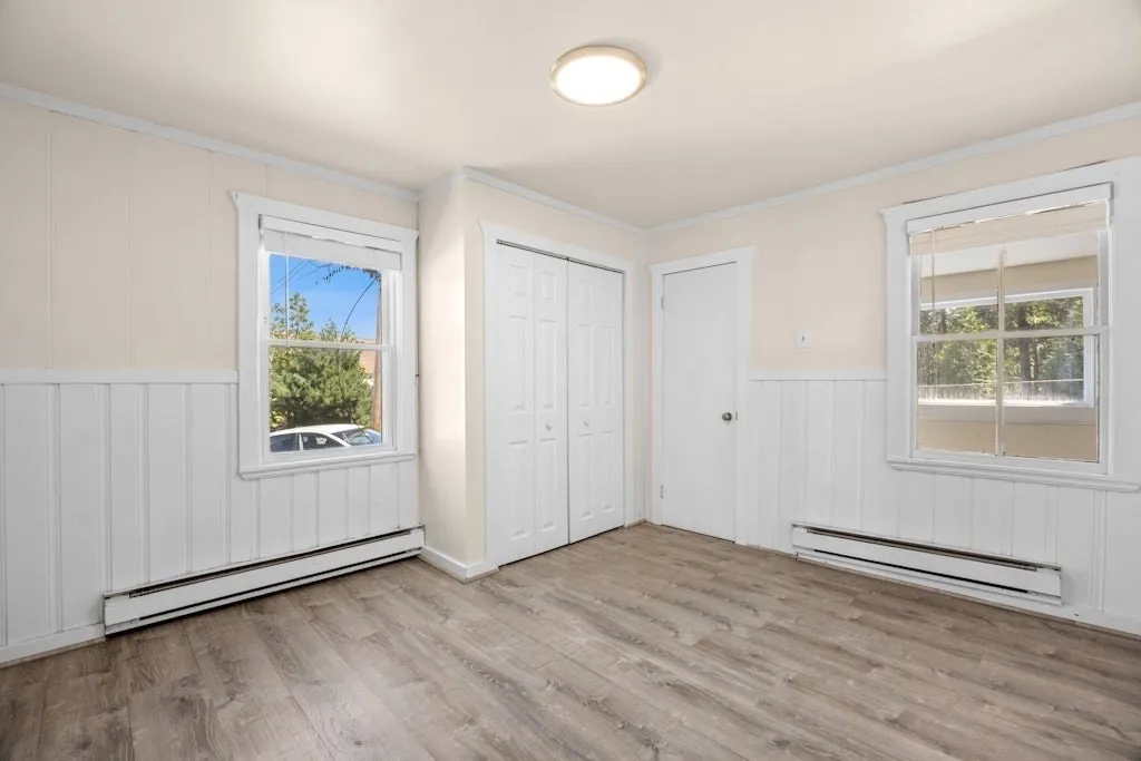 281C King, Northborough