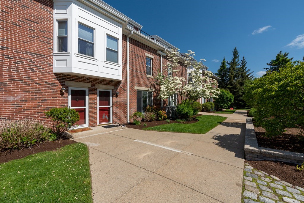 166 Quincy Shore Dr, Quincy