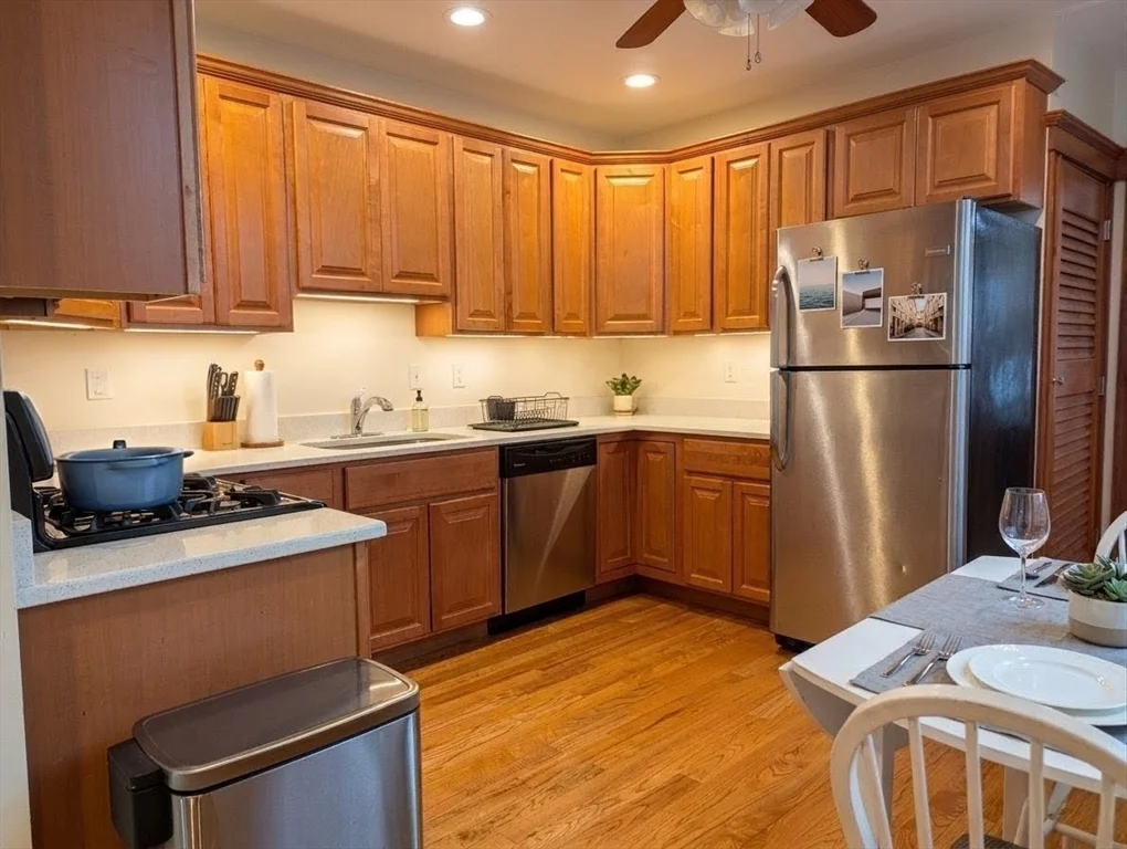536 E 7th St, South Boston