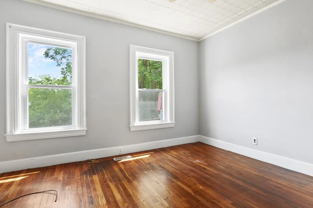 132 Bartlett, Lowell