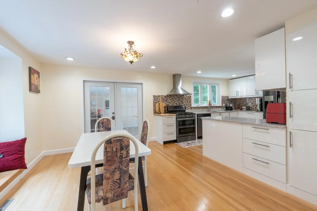 5 Fairview Rd, Canton