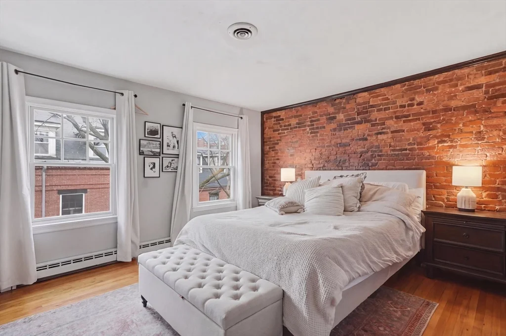 36 Washington St, Charlestown