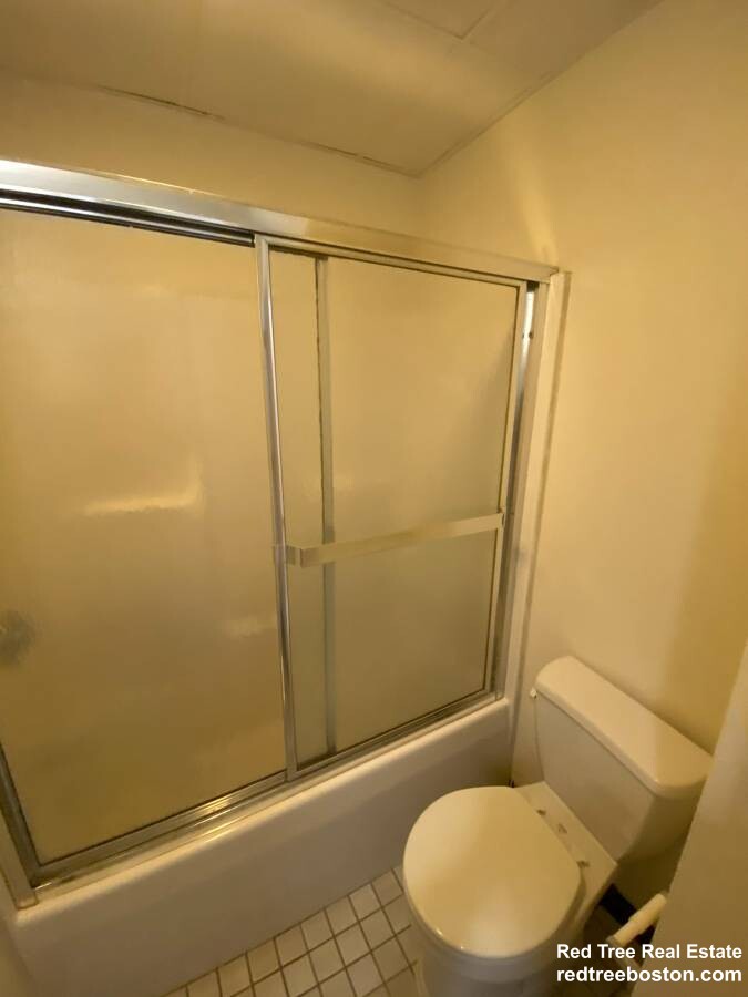 81 Essex St, Chinatown