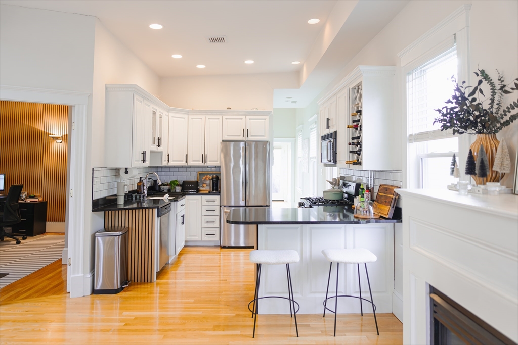 663 E 7th, South Boston