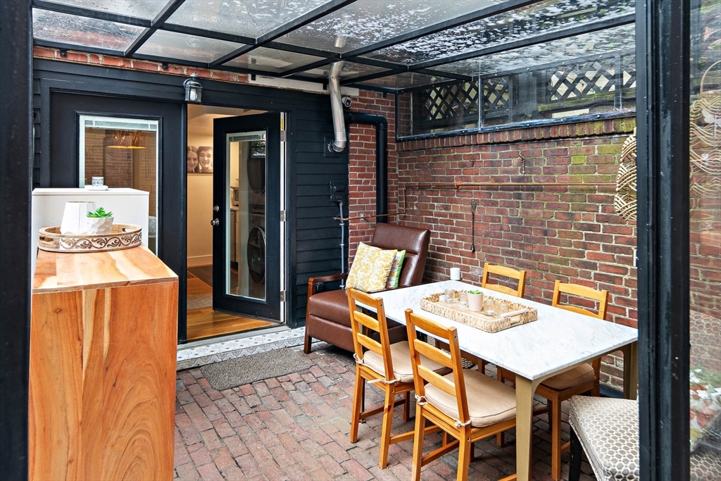 364 Marlborough St, Back Bay