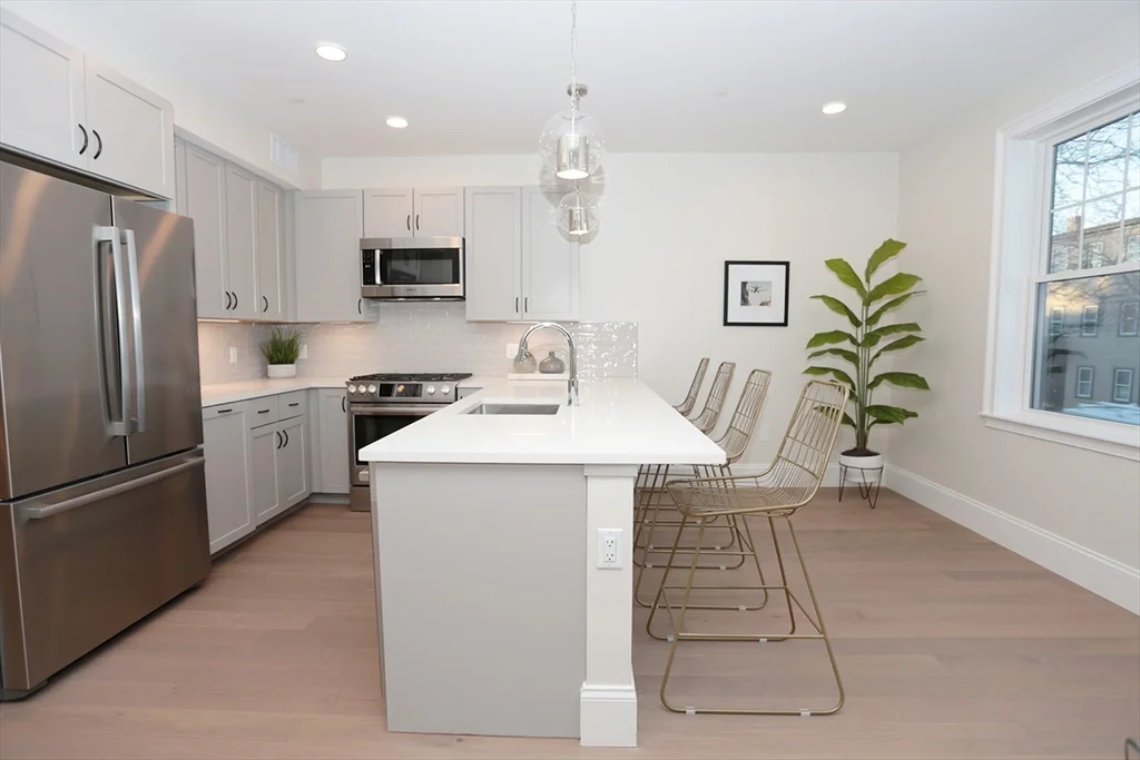 336 Chelsea, East Boston