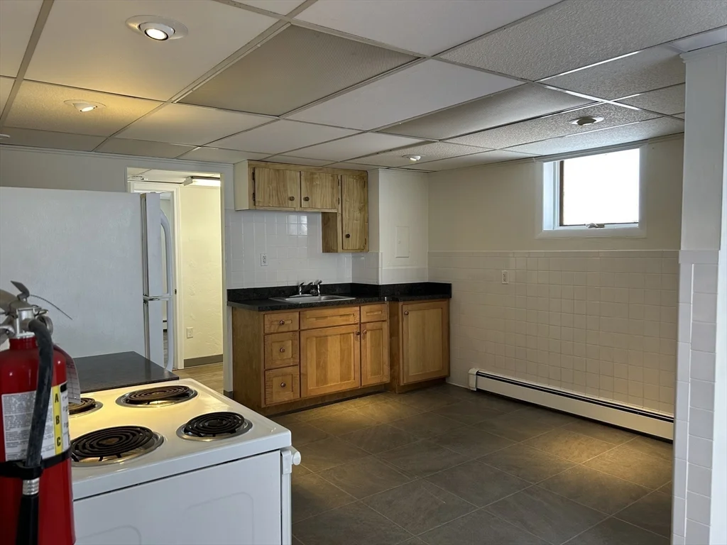 200 Main Street Apt 1, Spencer